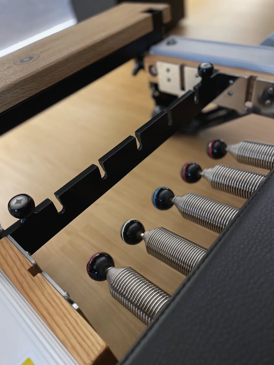 Reformer springs on the spring bar